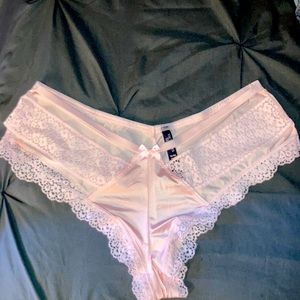VS Very Sexy Silky Cheeky panty